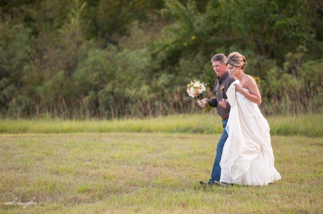 Country wedding in a Kansas field