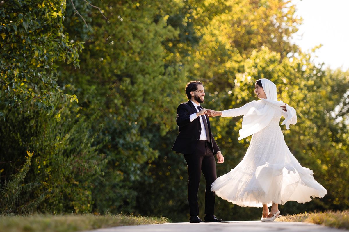 muslim bride and groom dancing